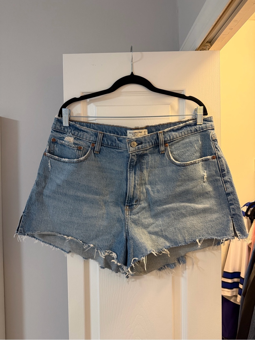 Abercrombie The Mom Jean Shorts High Rise